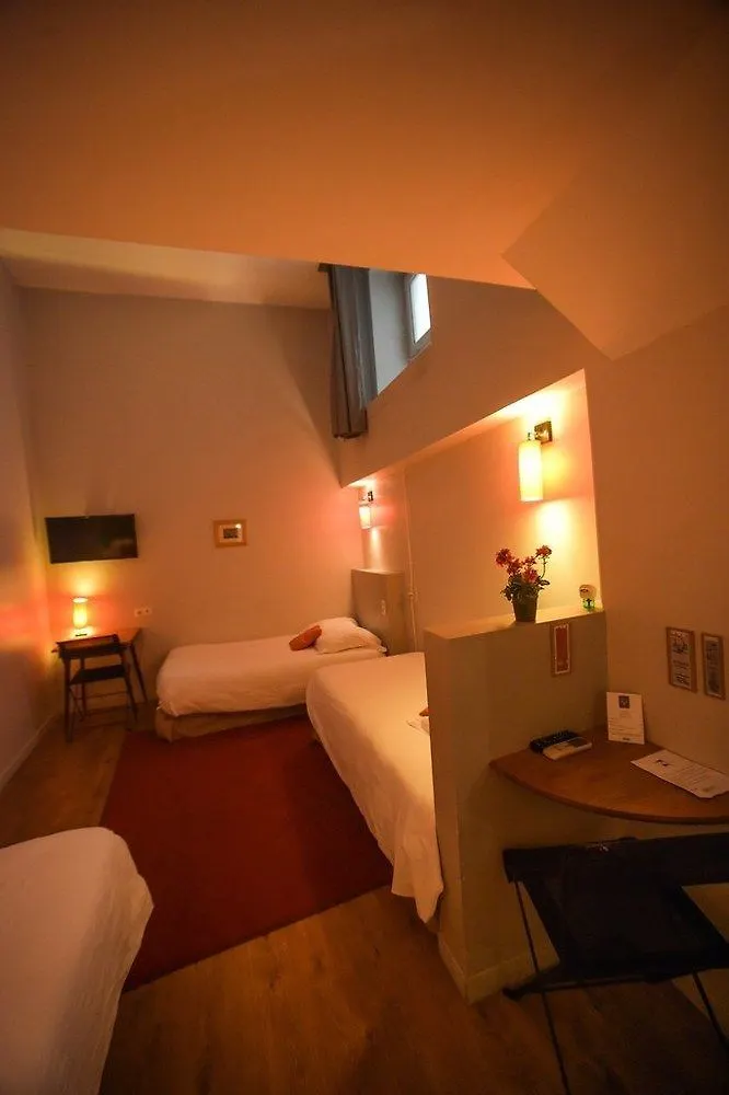 Hotelo Lyon Charite Hotel