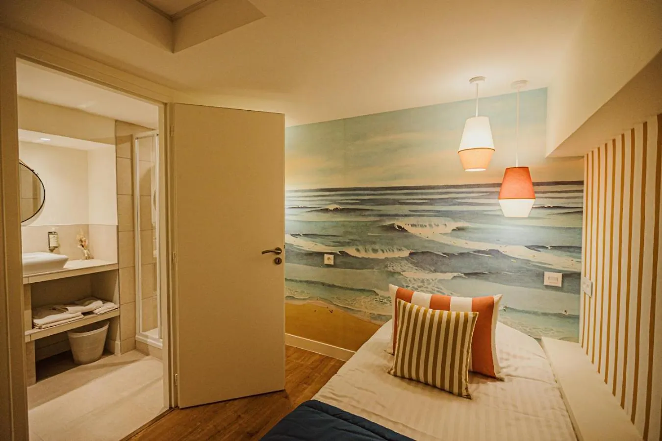 Hotelo Lyon Charite Hotel
